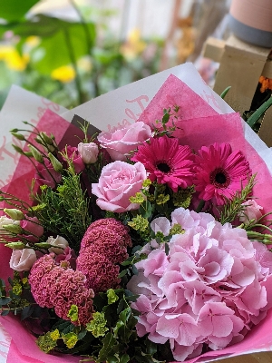 Simply Flowers Cheadle Local Flower Delivery by Local Florist