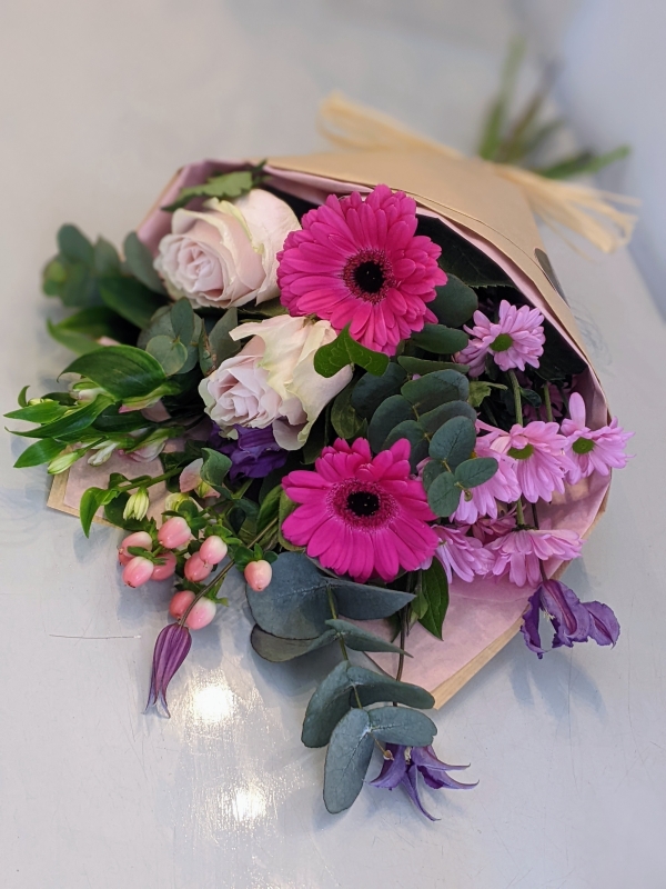 Simply Flowers Cheadle Local Flower Delivery by Local Florist