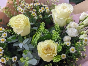 Simply Flowers Cheadle Local Flower Bouquet Delivery by Local Florist